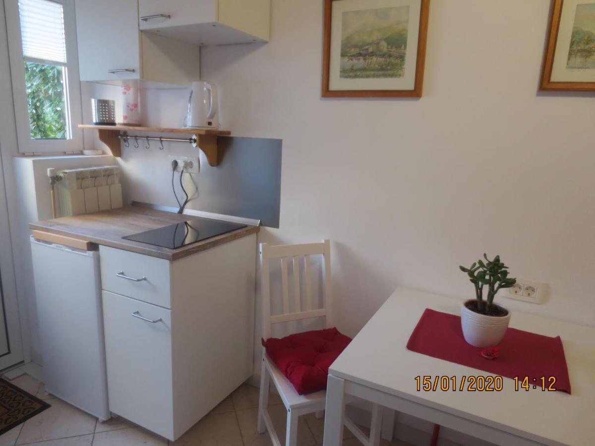 Apartments Vila Marija イゾラ エクステリア 写真