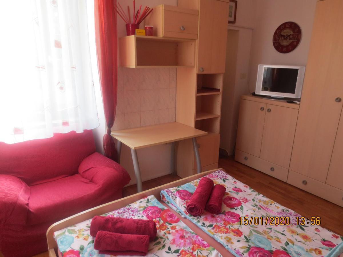 Apartments Vila Marija イゾラ エクステリア 写真